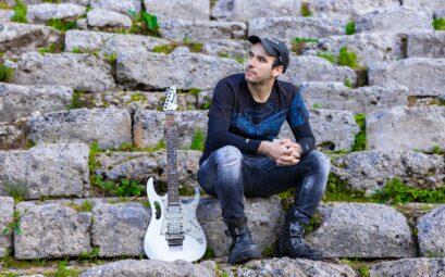 Deniz Yildiz: the rising Star illuminating the rock scene with “Lonely Life”